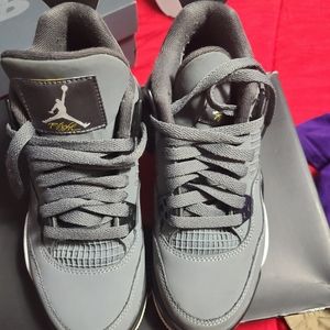Jordan 4 retro cool grey 4.5Y